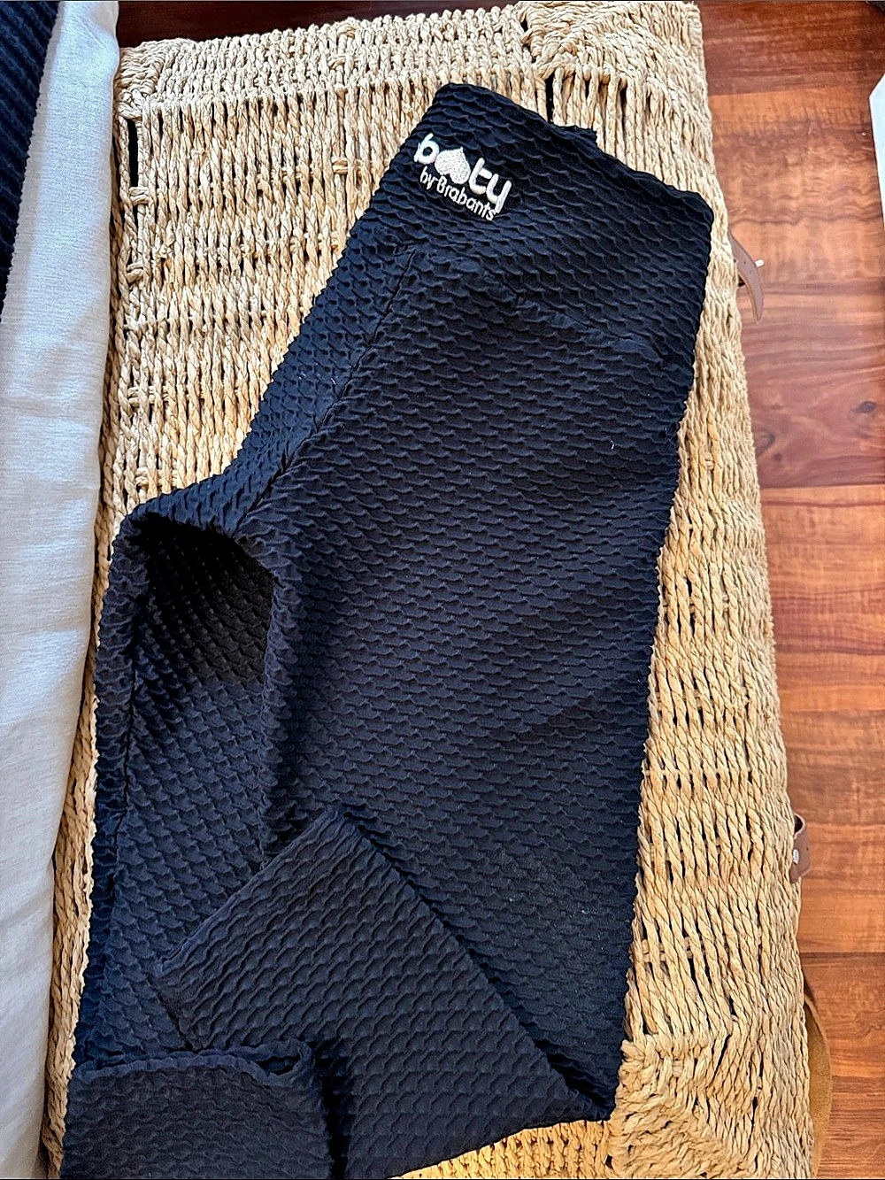 Booty by Bramans leggings.  Excellent condition